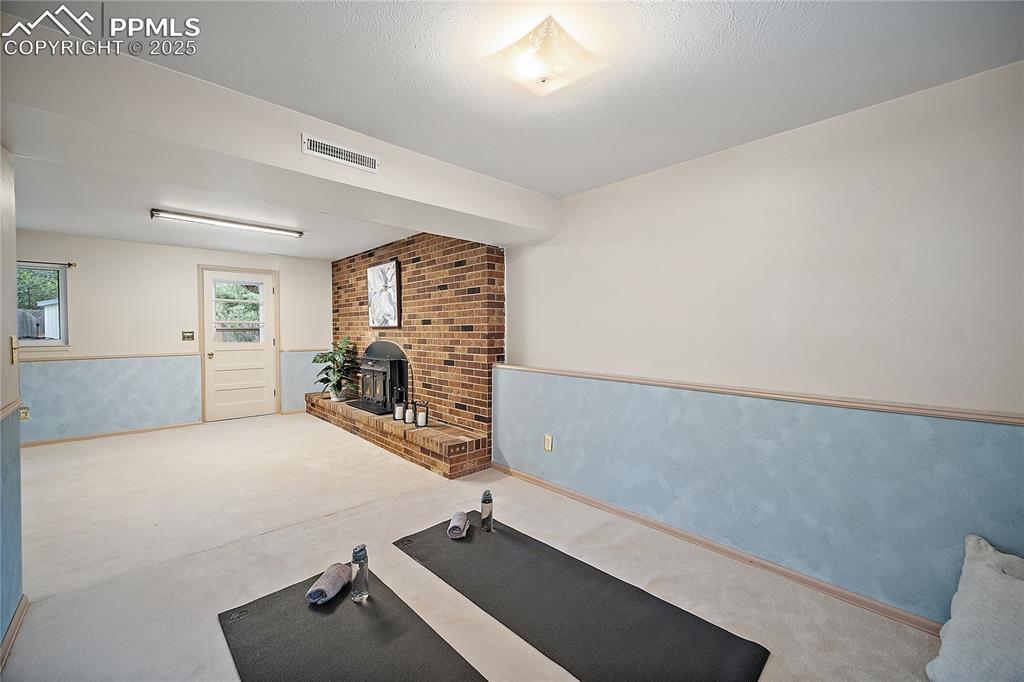 Image 25 of 41: Exercise Room