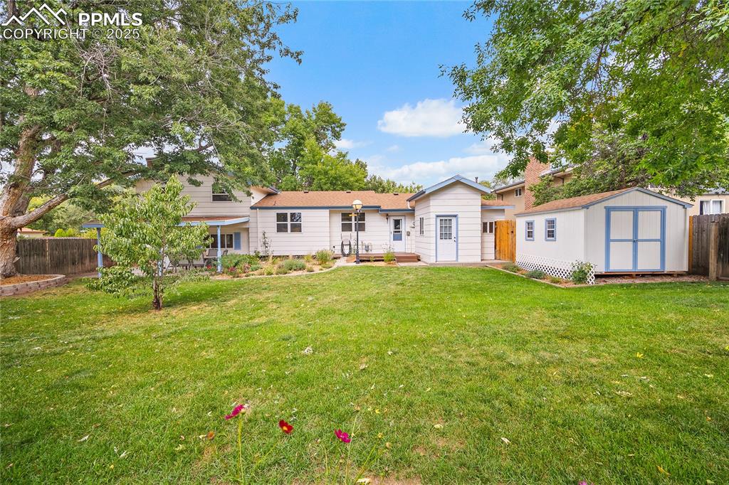 Image 36 of 41: Back of Structure