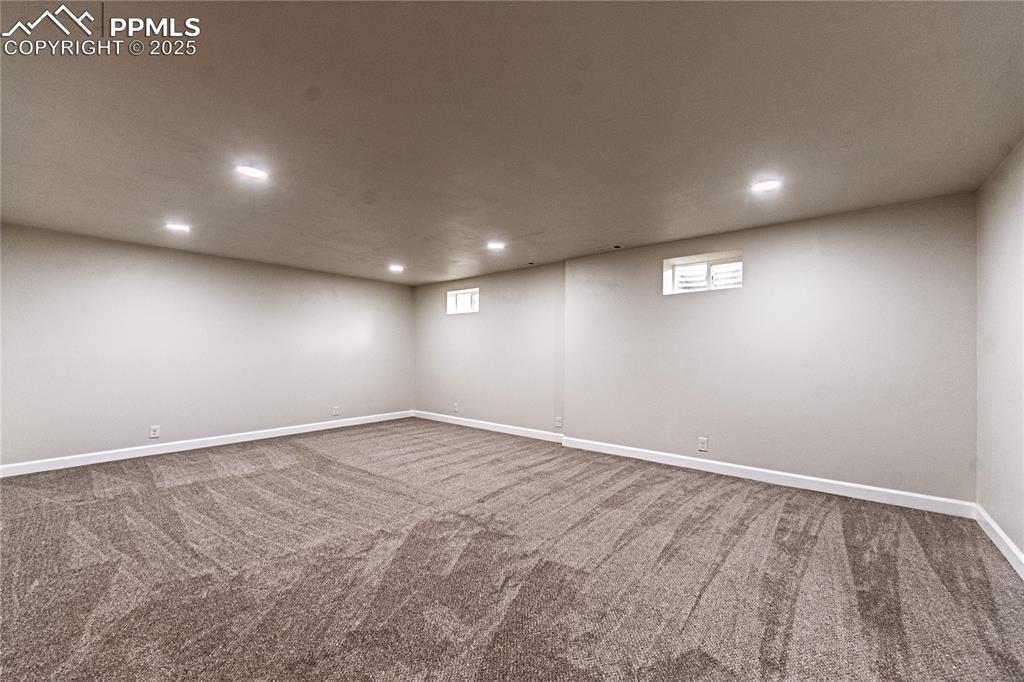 Image 21 of 40: Basement