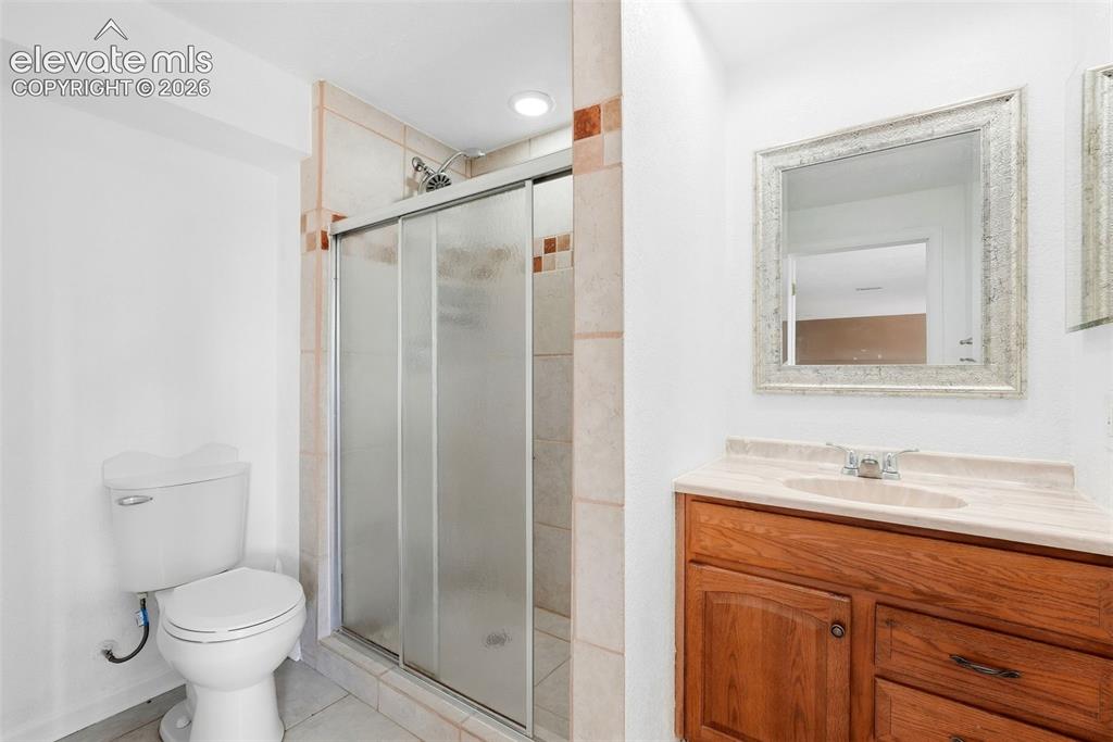 Image 44 of 50: Bathroom