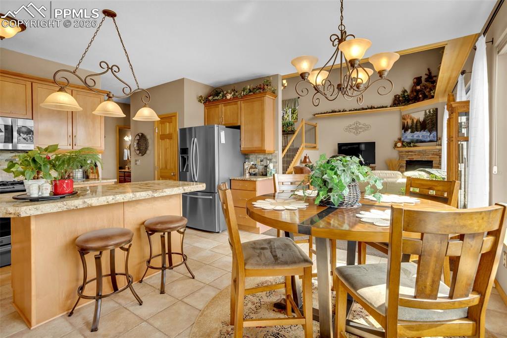 Image 10 of 44: Kitchen