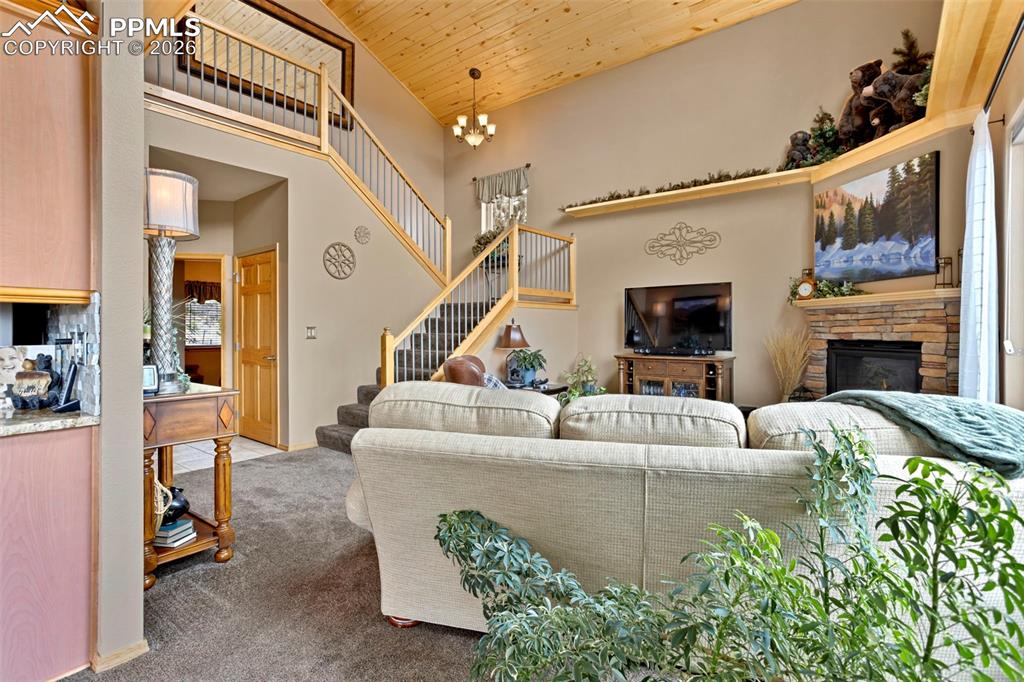 Image 14 of 44: Main level living room