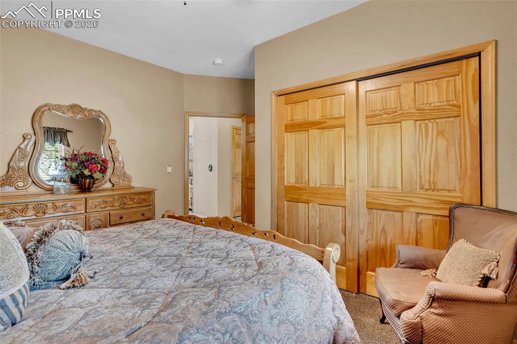Image 18 of 44: Main level bedroom #1