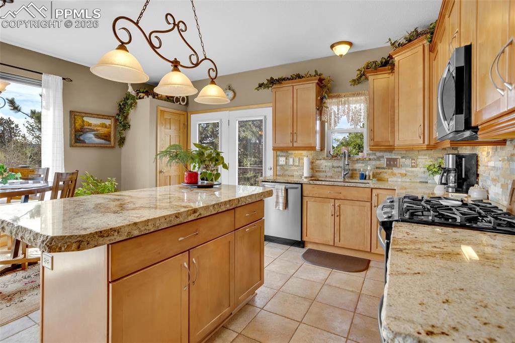Image 8 of 44: Kitchen