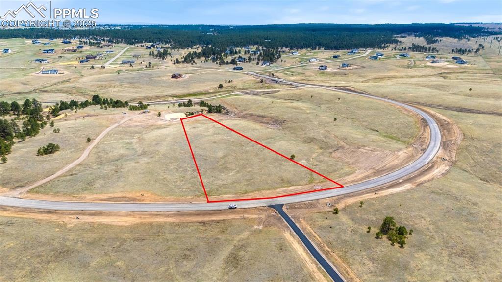 Image 17 of 31: Property Lines are approximate and not a survey