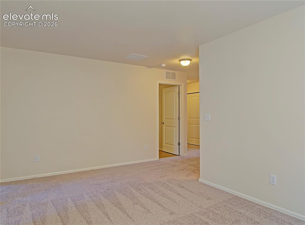 Image 22 of 28: Loft