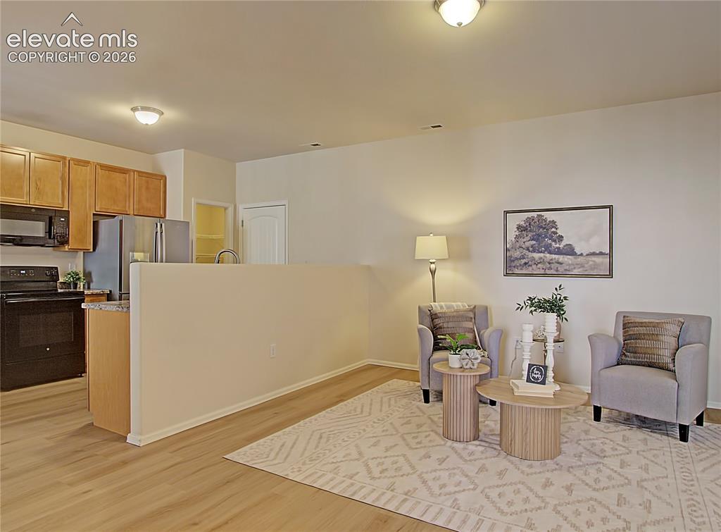 Image 5 of 28: Living Room