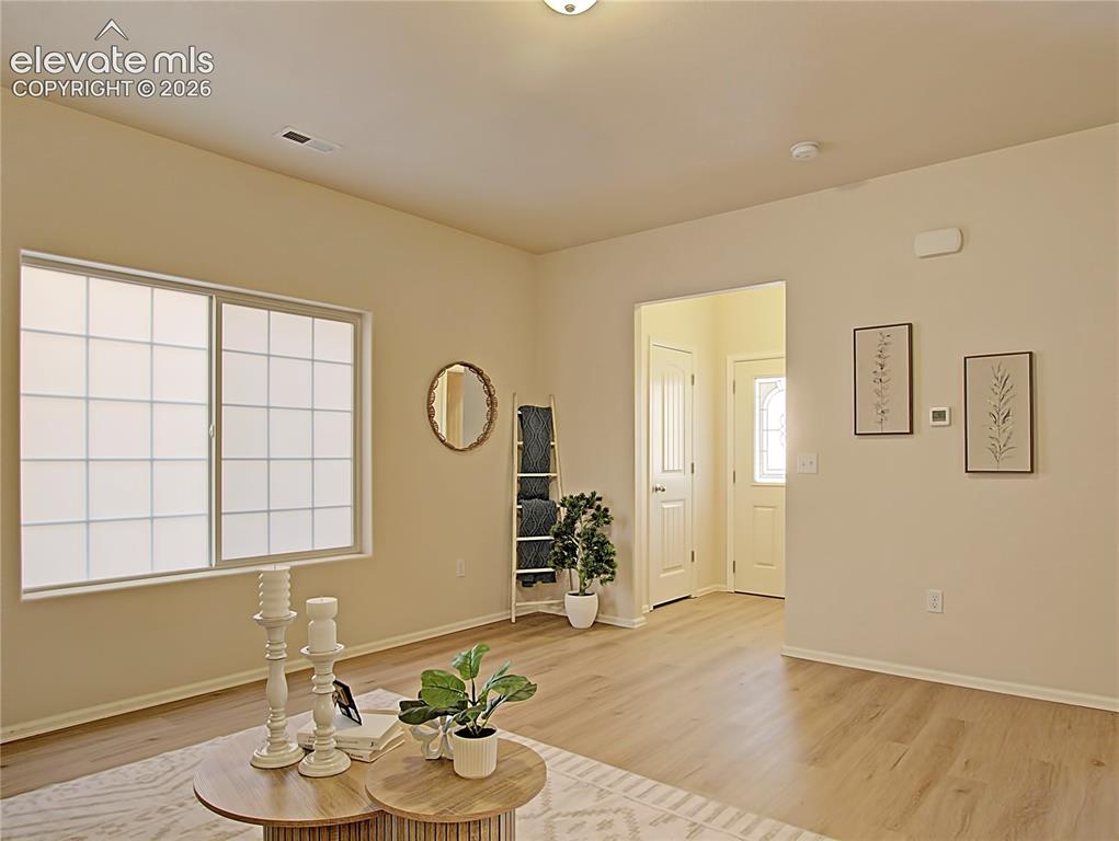 Image 7 of 28: Living Room
