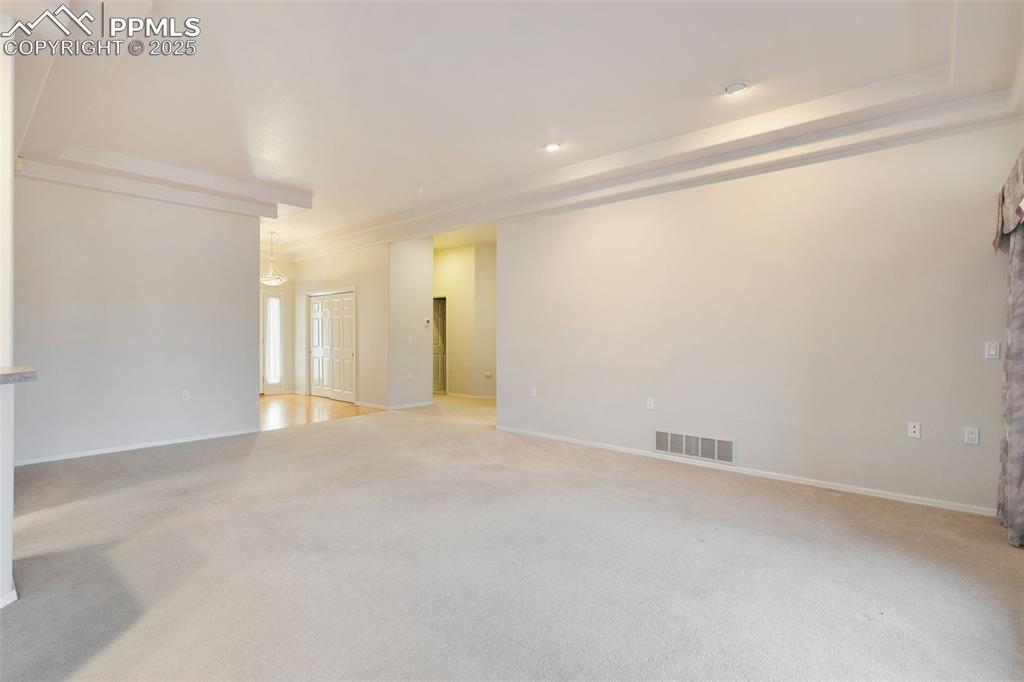 Image 4 of 26: Living Room