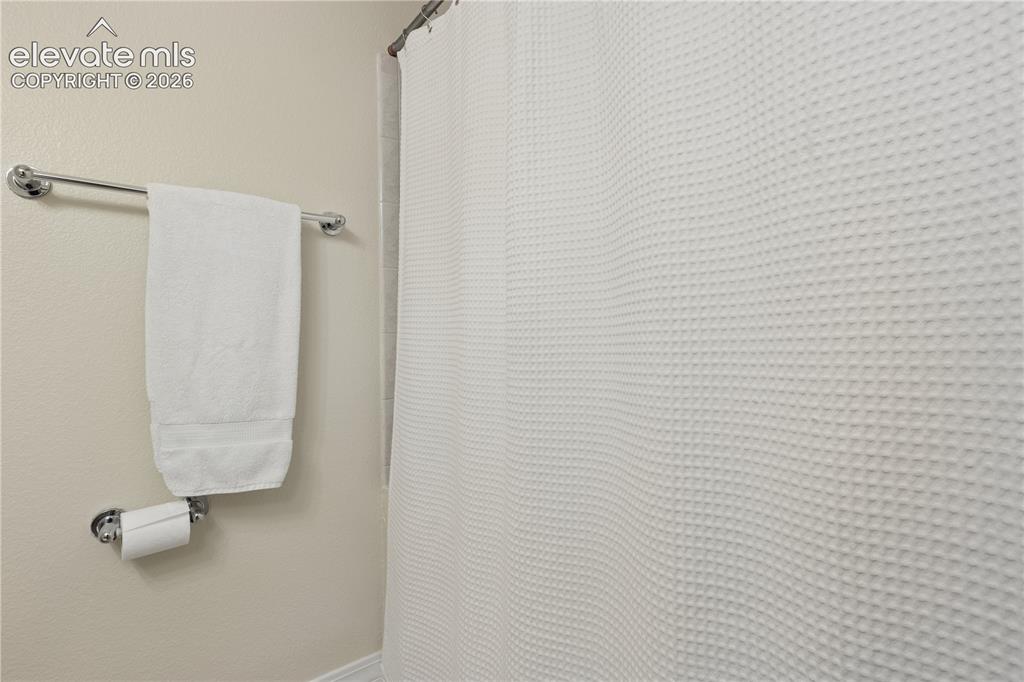 Image 38 of 46: Bathroom