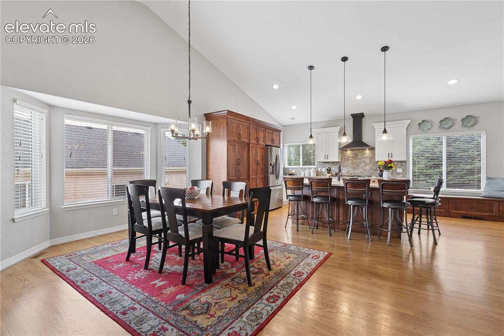 Image 7 of 46: Dining Area