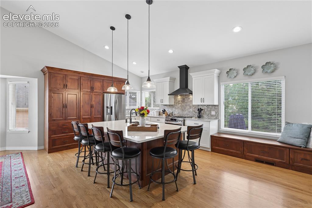 Image 9 of 46: Kitchen