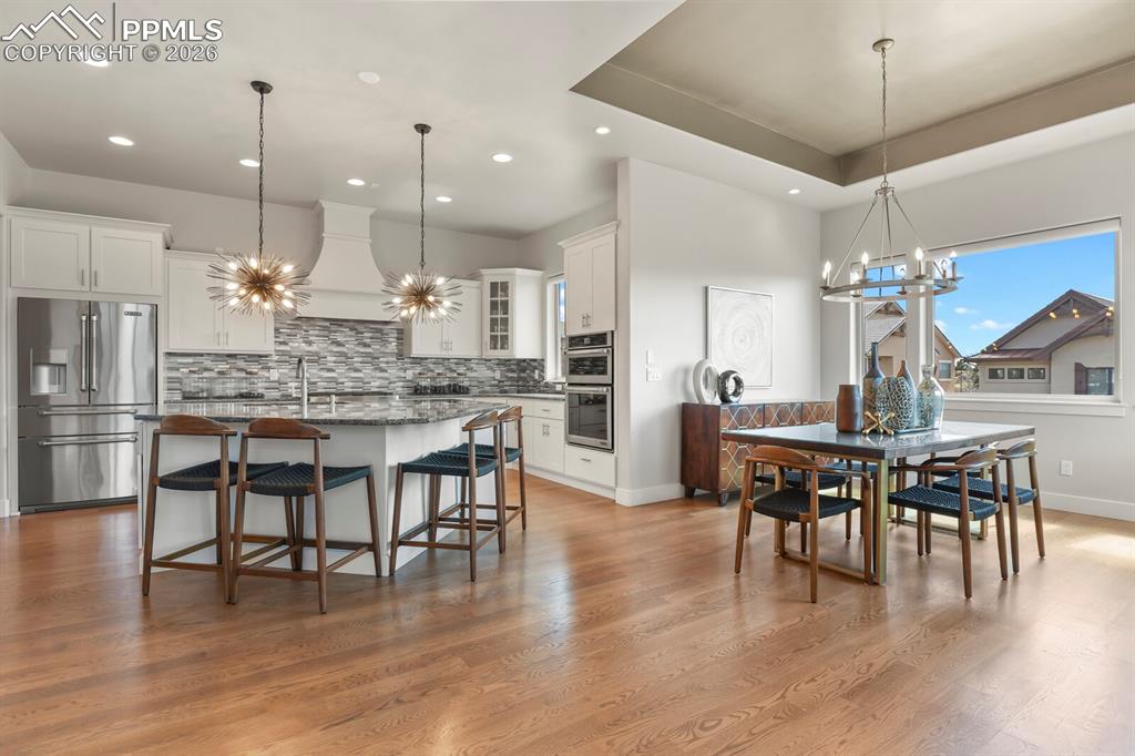 Image 12 of 50: Kitchen