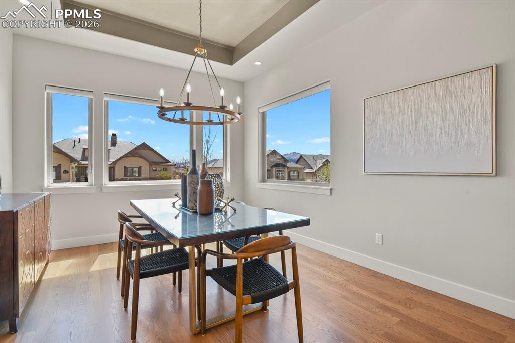 Image 13 of 50: Dining Area