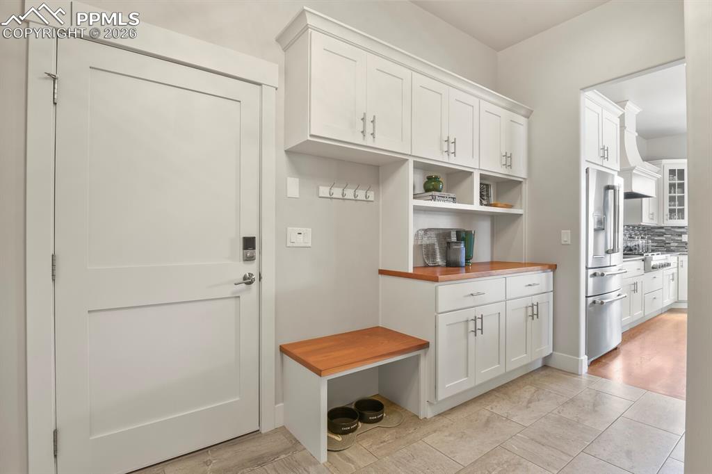 Image 18 of 50: Mud Room