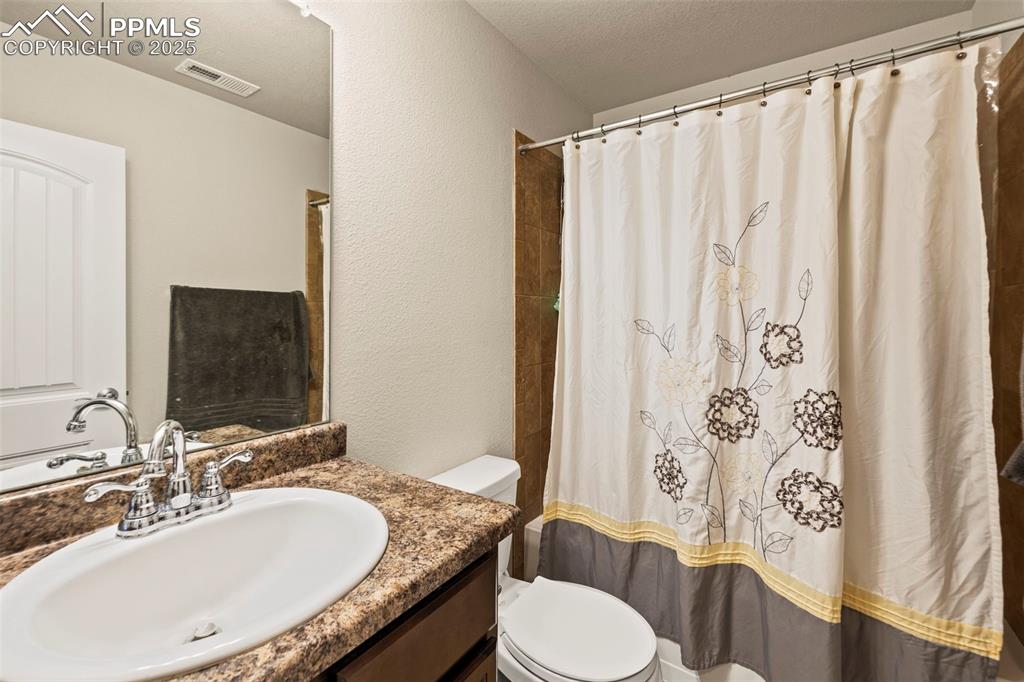Image 31 of 36: Basement Bathroom