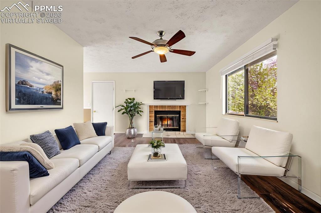 Image 4 of 21: Virtually staged