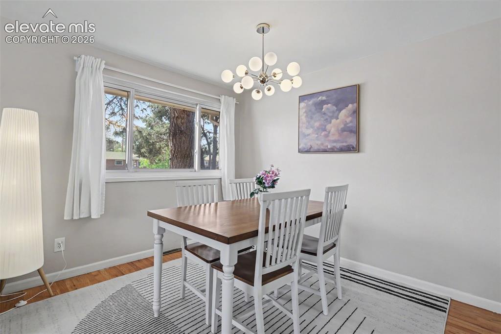 Image 7 of 39: Dining Area