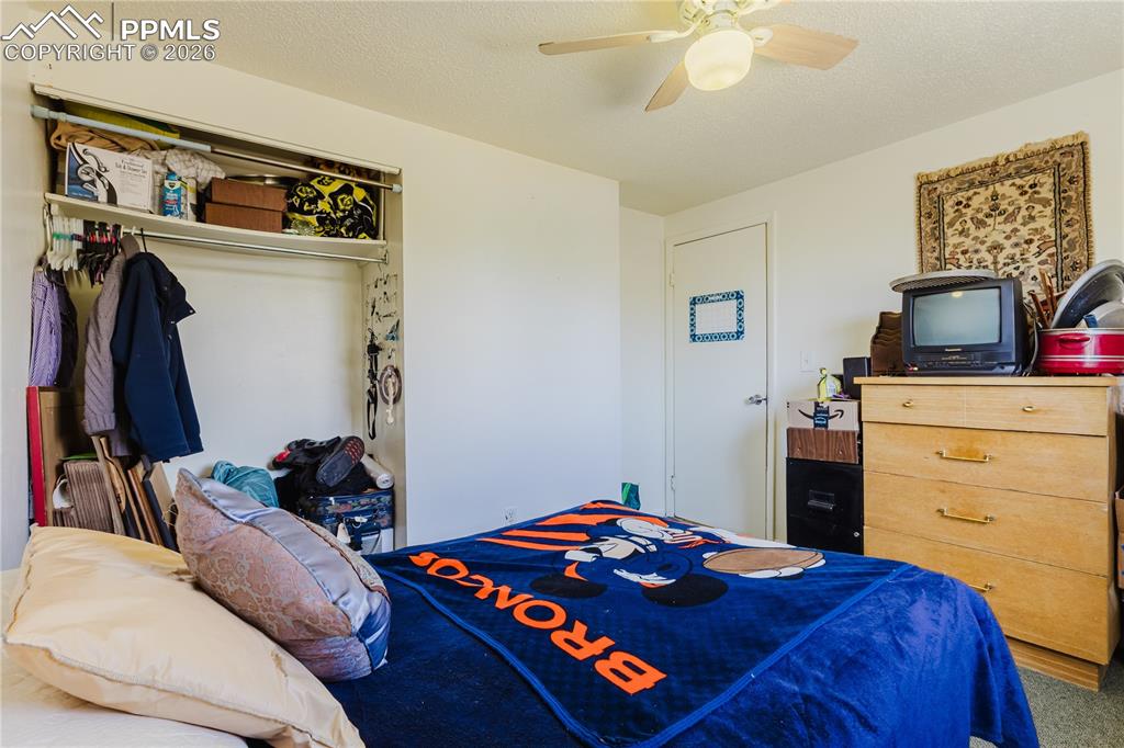 Image 18 of 42: Bedroom