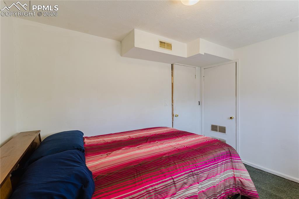 Image 27 of 42: Bedroom