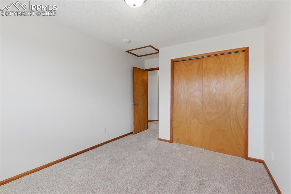 Image 29 of 44: Bedroom