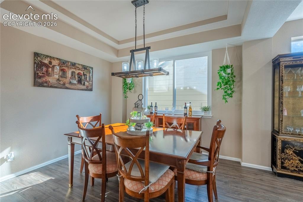 Image 9 of 50: Dining Area