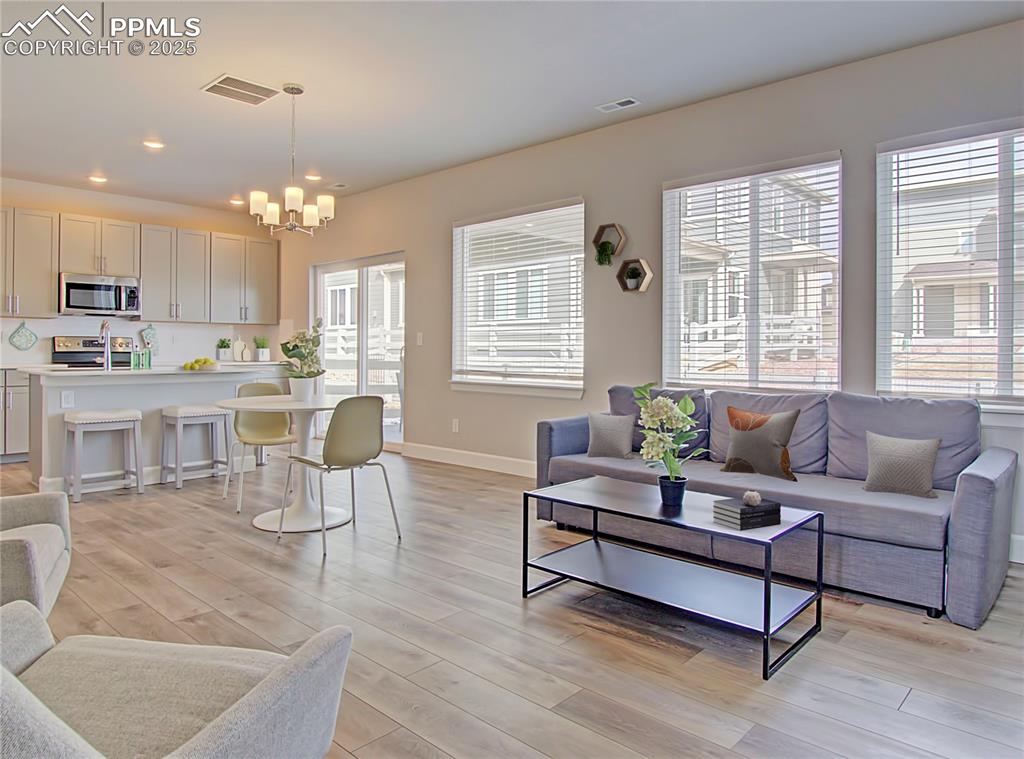 Image 4 of 18: *Photos are for marketing purposes only. Colors, fixtures, and upgrades var