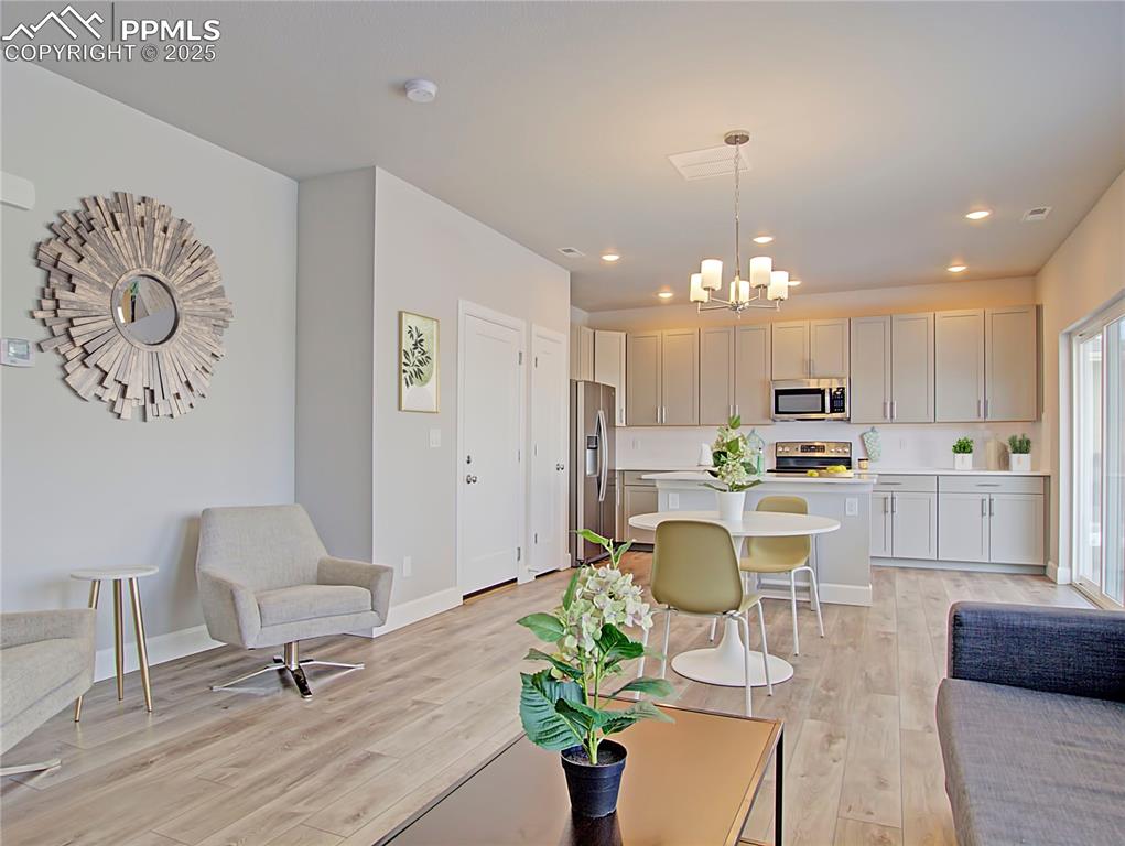 Image 5 of 18: *Photos are for marketing purposes only. Colors, fixtures, and upgrades var