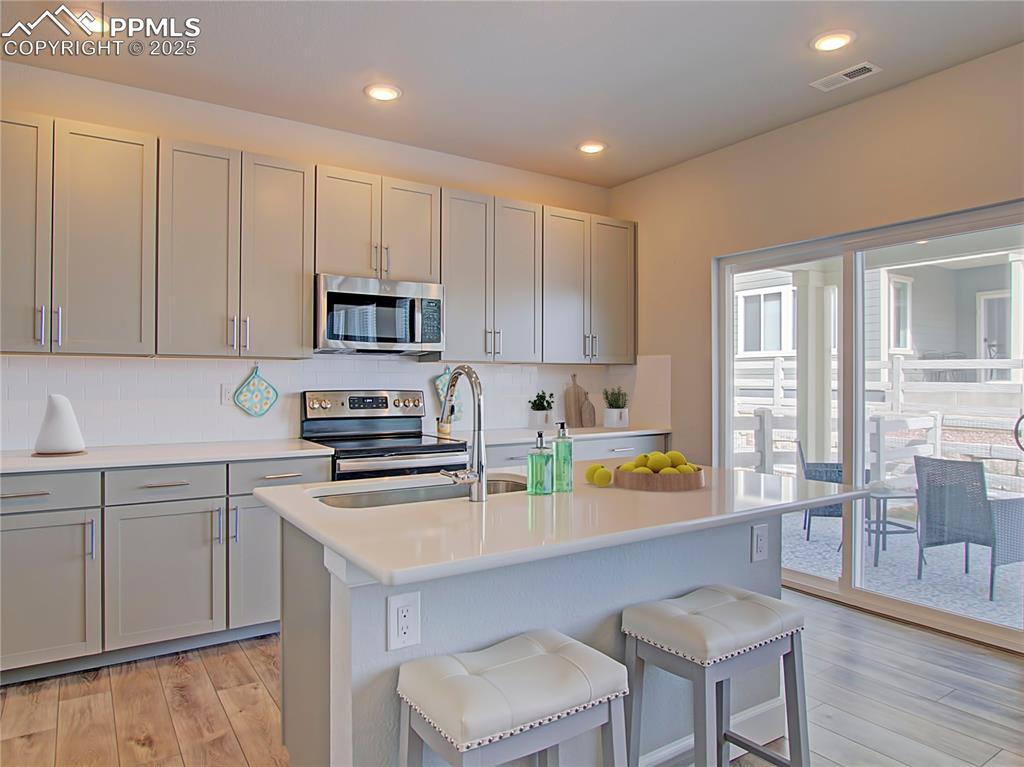 Image 7 of 18: *Photos are for marketing purposes only. Colors, fixtures, and upgrades var