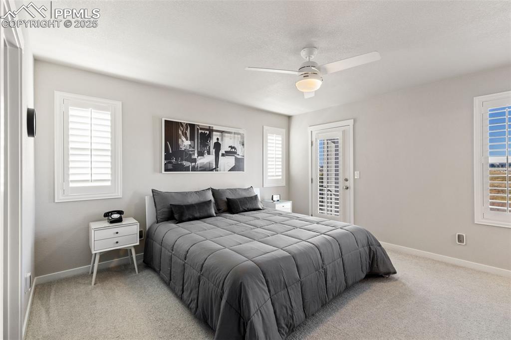 Image 18 of 41: Bedroom