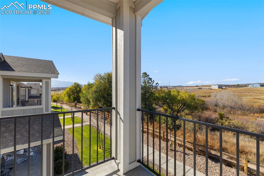 Image 34 of 41: Balcony