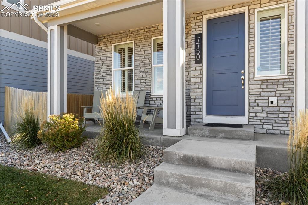 Image 4 of 41: Entry