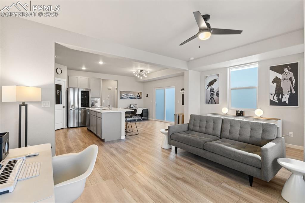 Image 7 of 41: Living Room