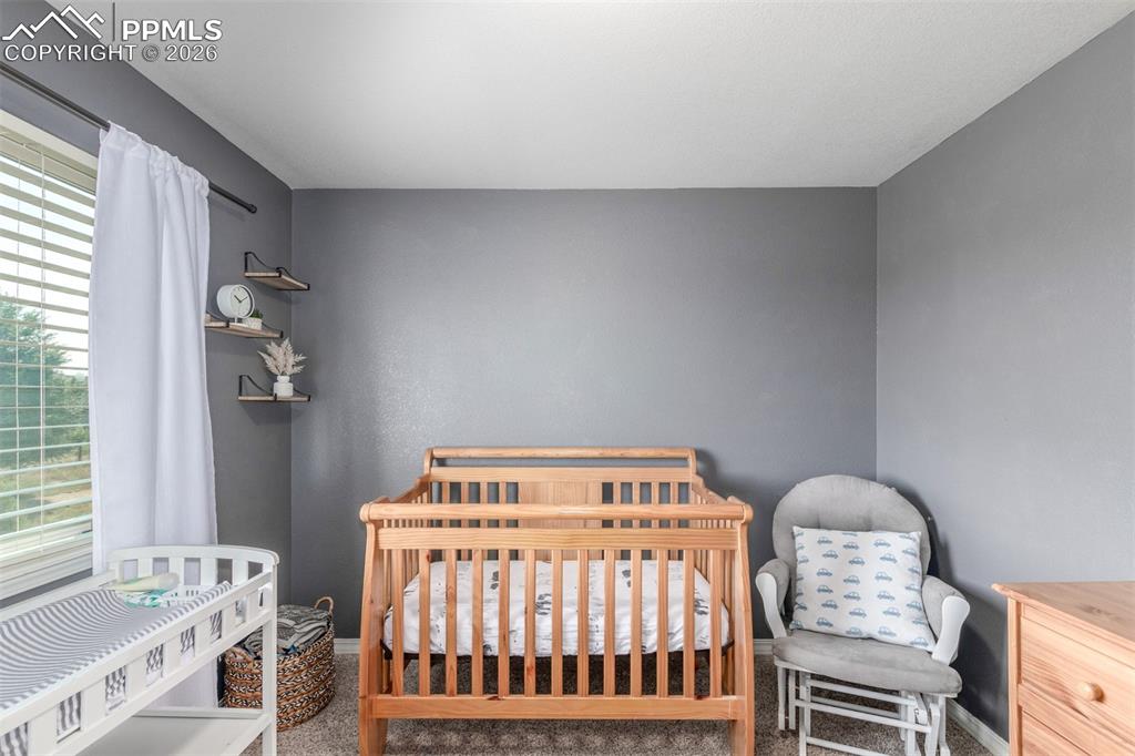 Image 29 of 35: Bedroom