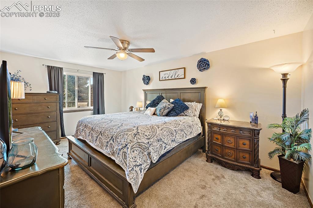 Image 14 of 37: Bedroom