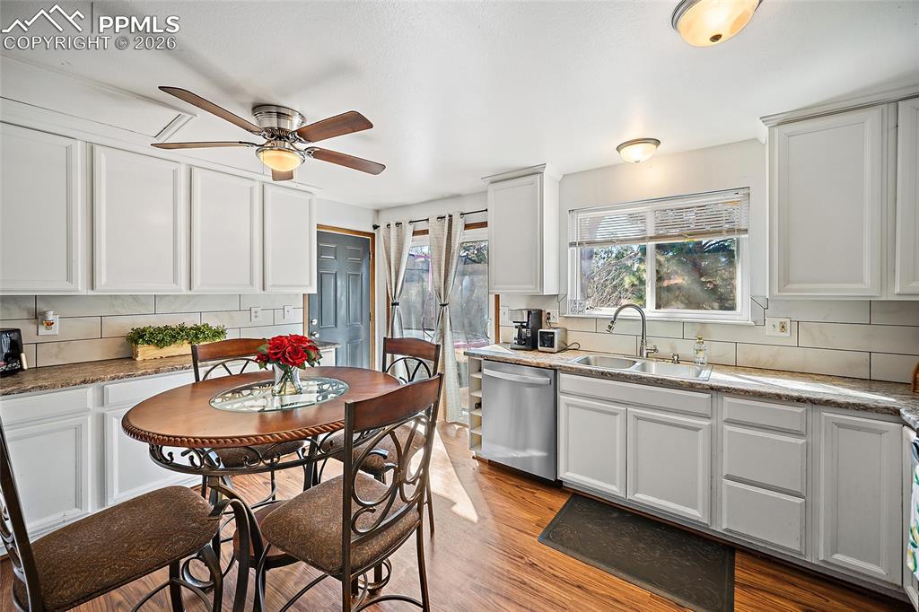 Image 6 of 37: Kitchen