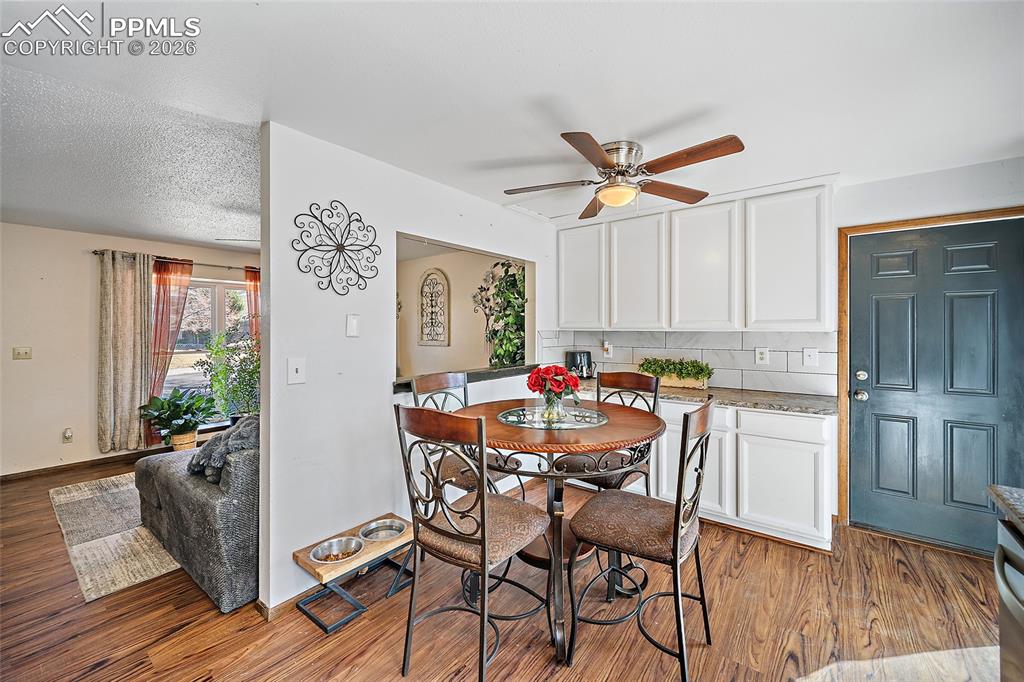 Image 8 of 37: Dining Area