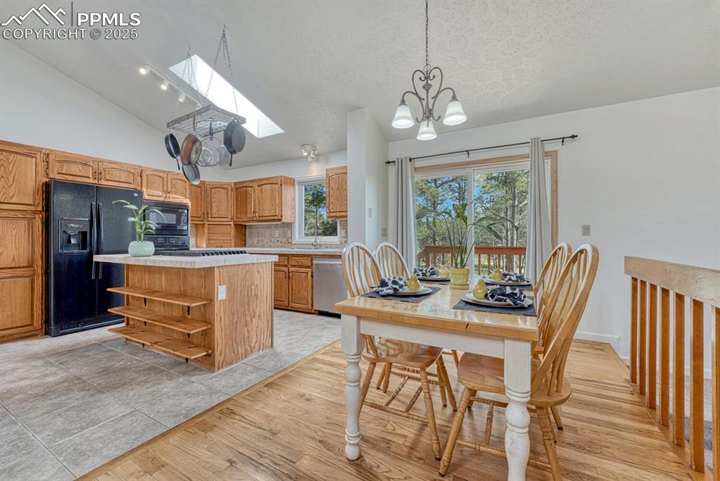 Image 12 of 48: Kitchen