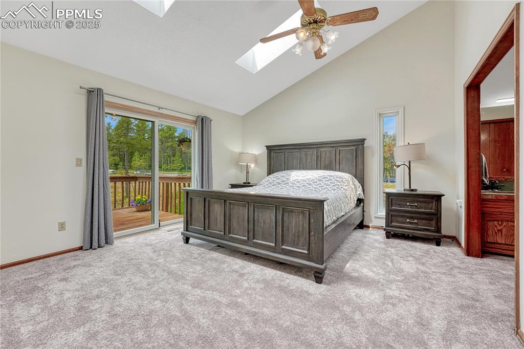 Image 14 of 48: Bedroom