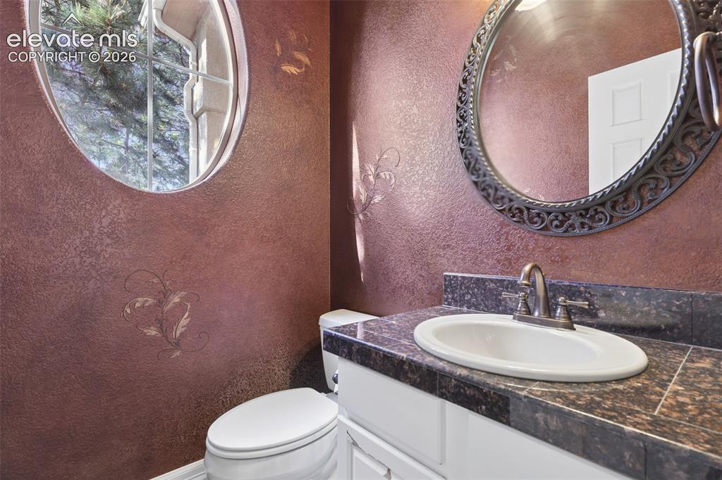 Image 11 of 49: Bathroom