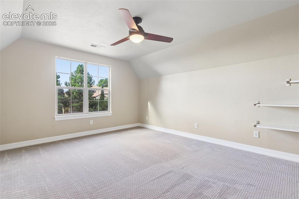 Image 21 of 49: Bonus Room