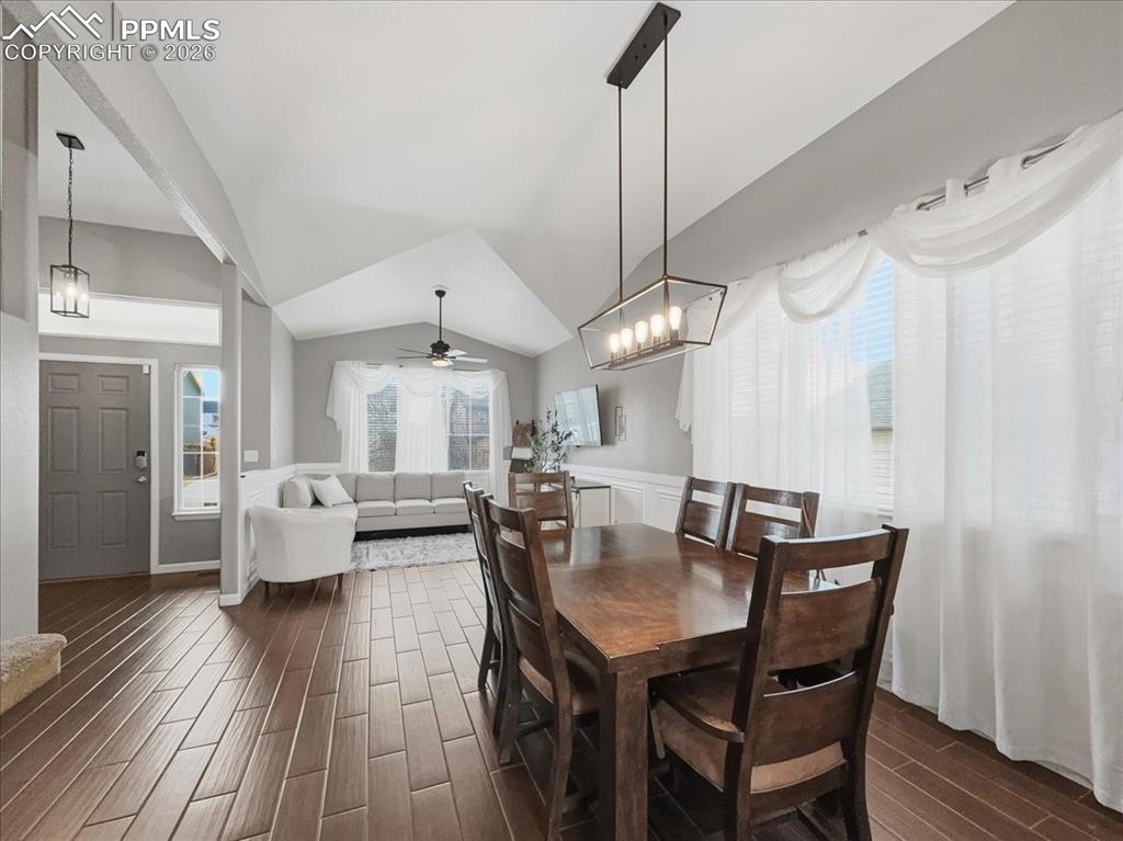 Image 8 of 38: Dining Area