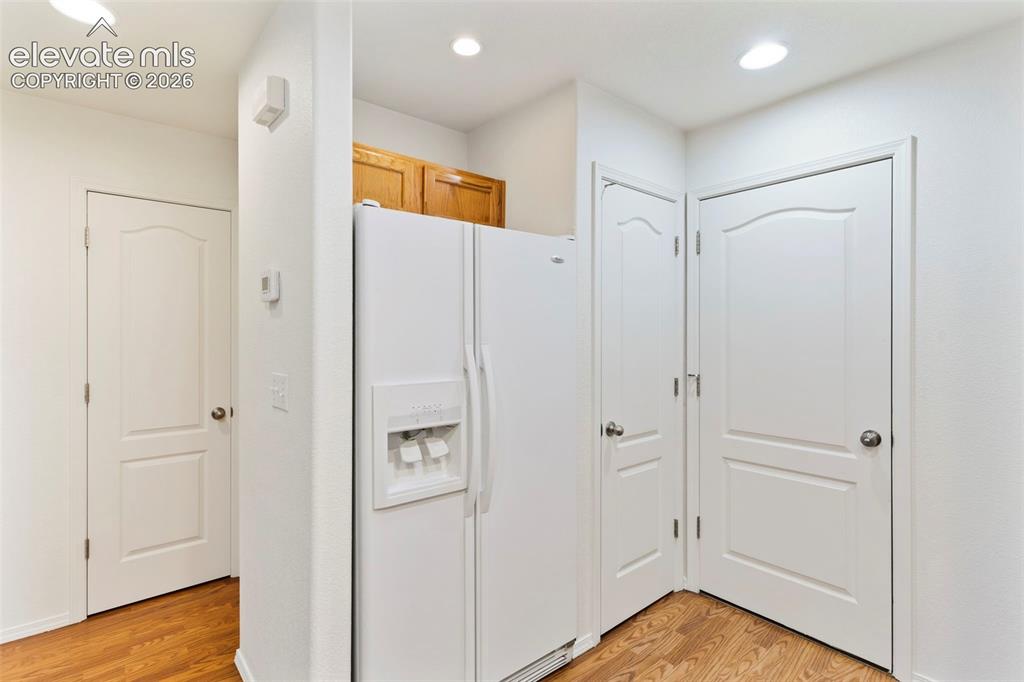 Image 12 of 28: Kitchen