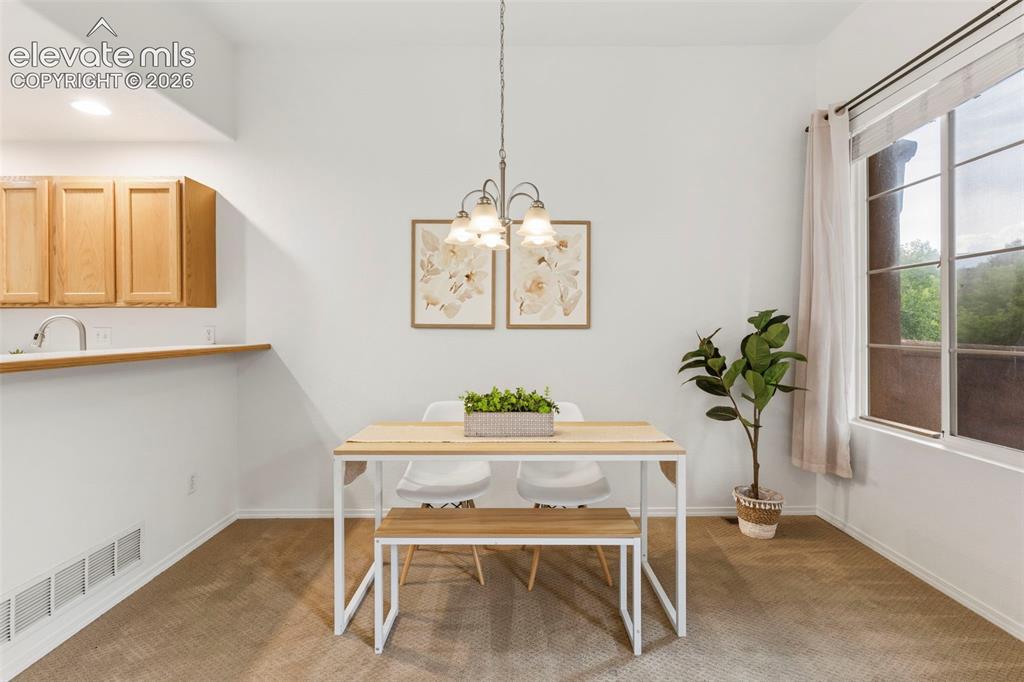 Image 8 of 28: Dining Room