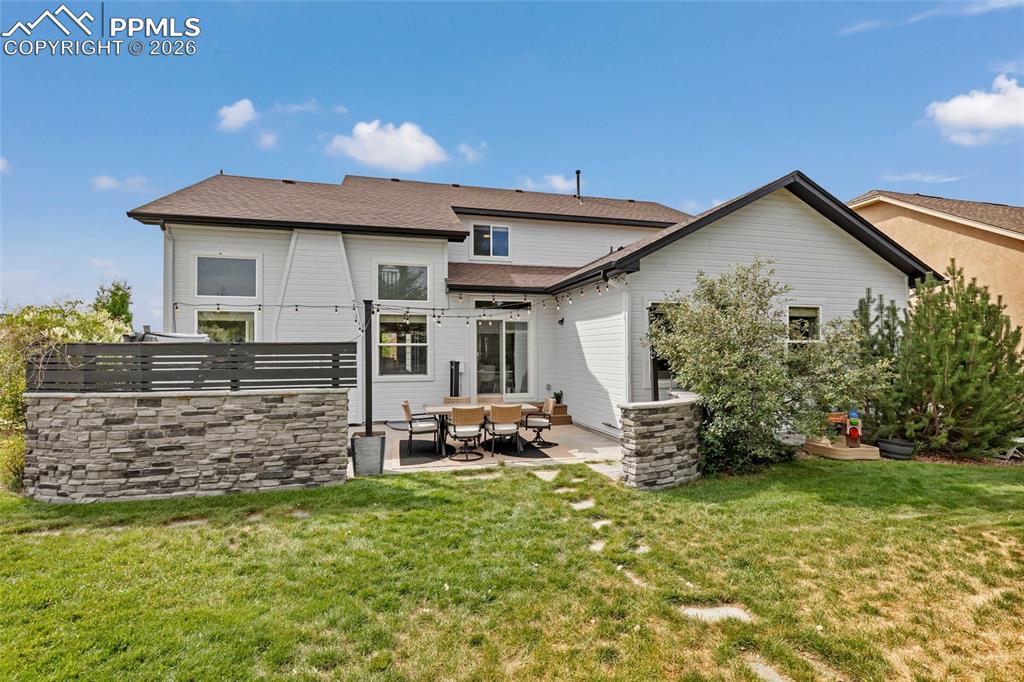 Image 39 of 48: Back of Structure