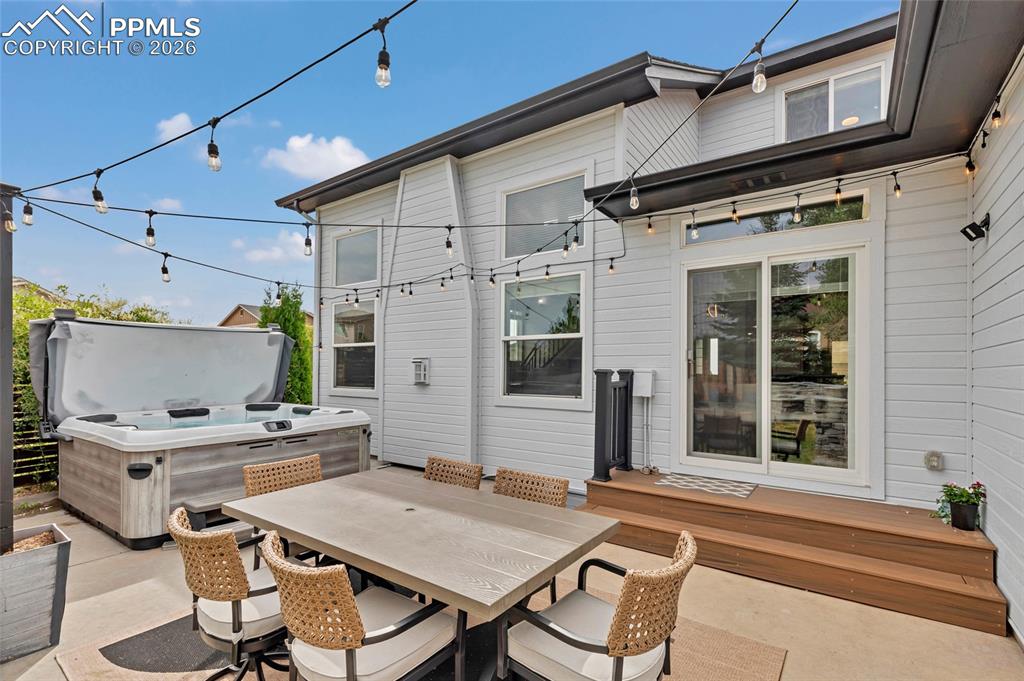 Image 40 of 48: Patio