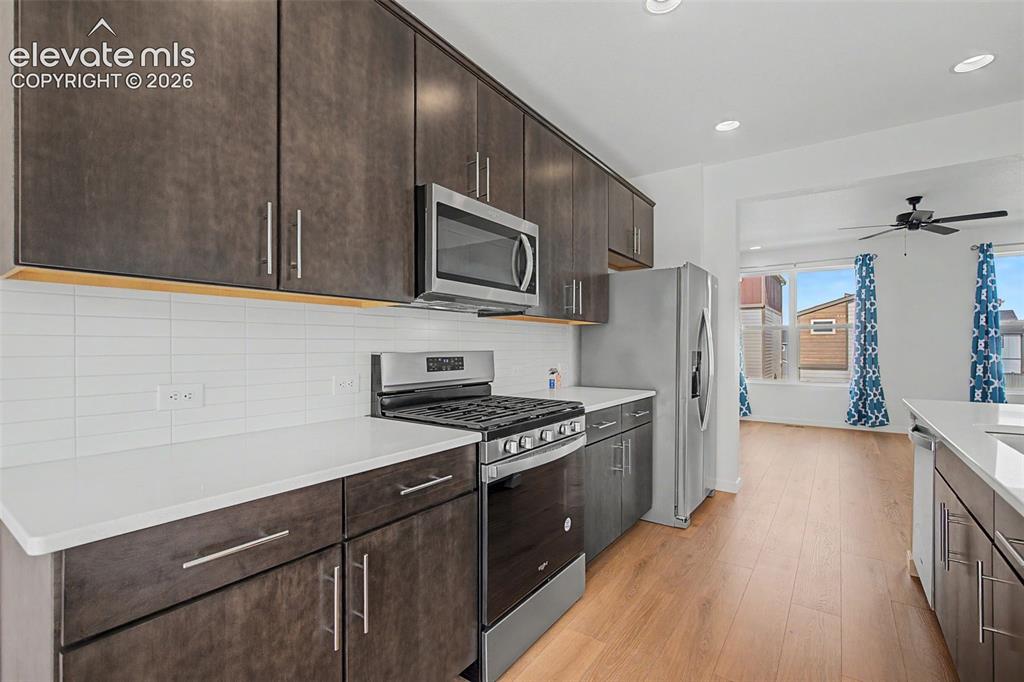Image 5 of 39: Kitchen