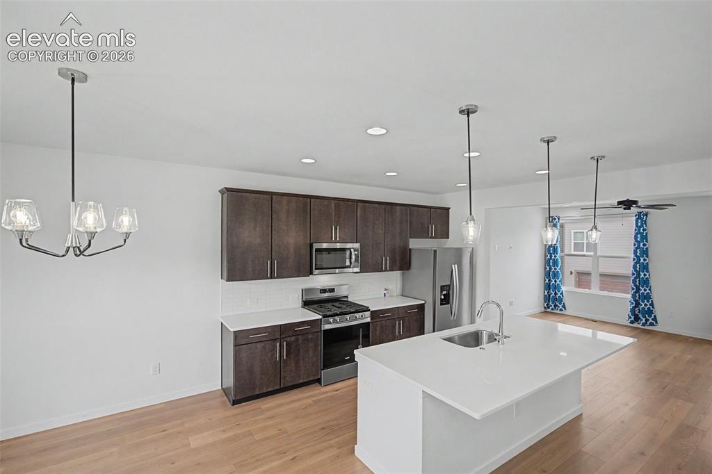 Image 9 of 39: Kitchen