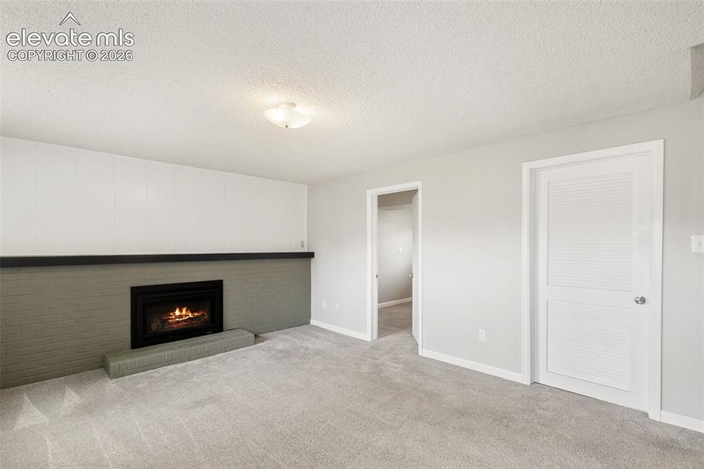 Image 22 of 28: Family Room