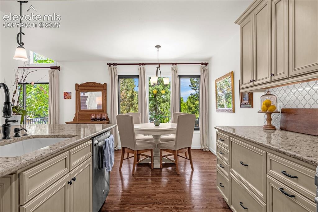 Image 8 of 43: Kitchen